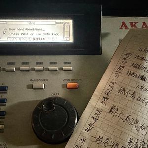 女人裸双乳被老头夹奶电影
