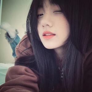 女人裸双乳被老头夹奶电影
